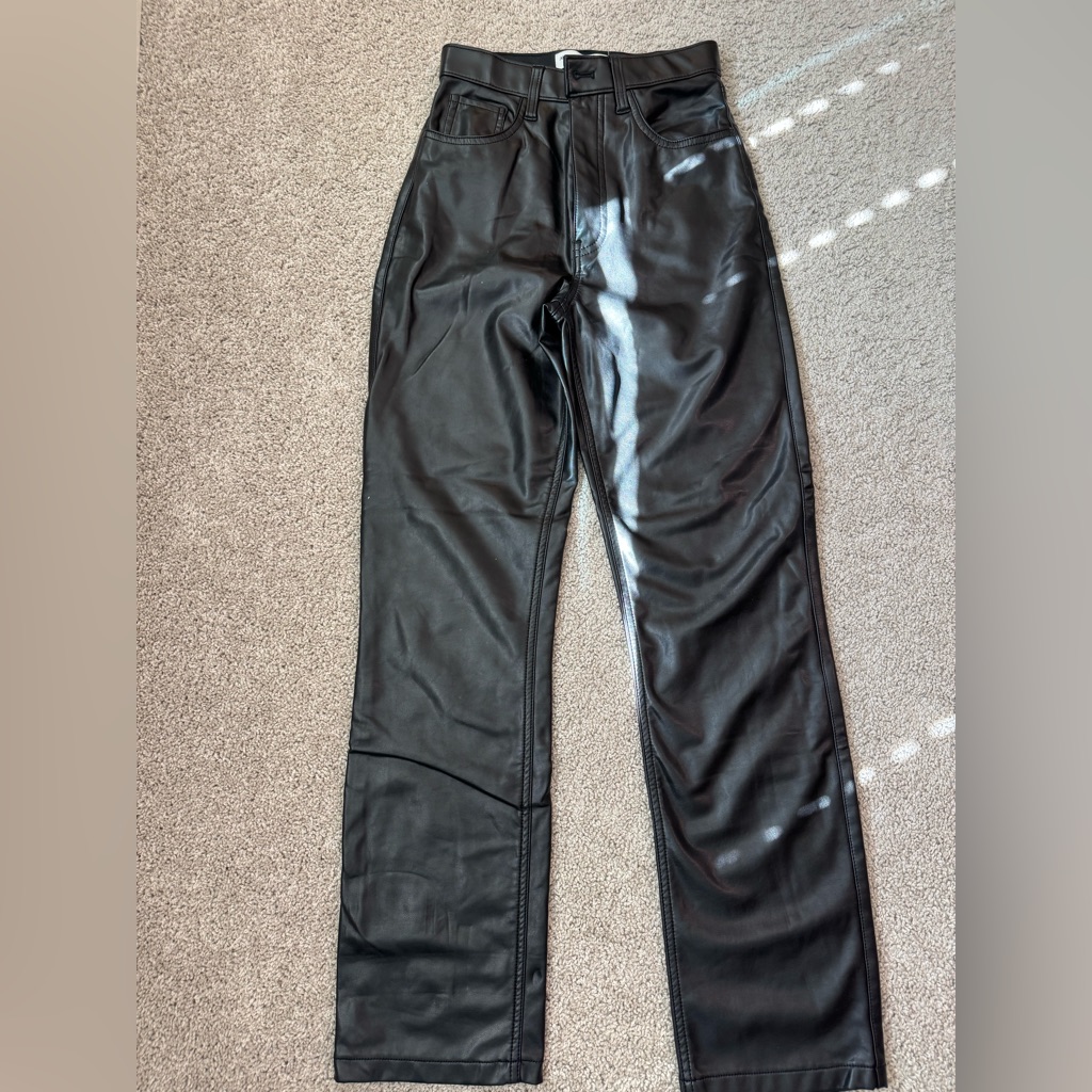 Leather Abercrombie 90s Straight Ultra High Rise Size 0/25
